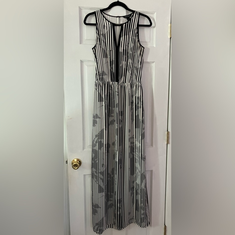 White House Black Market Striped Optical Illusion Dress